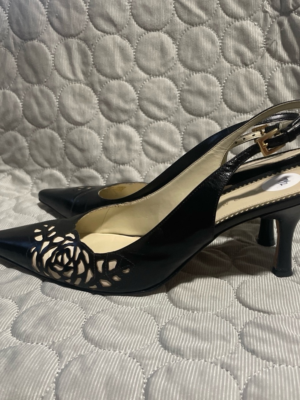 ANTONIO MELANI Black Pointed Leather Slingback Pumps with Cutout Floral Detail - Picture 2 of 8